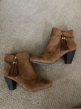 Report Booties